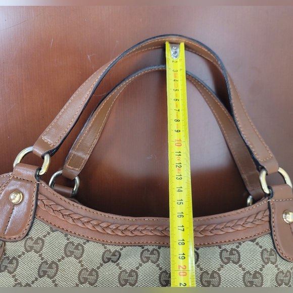 Gucci Beige and Brown Logo Shoulder Bag - Picture 16 of 17